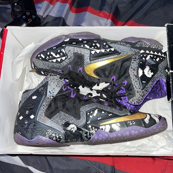 LeBron 11 Black History Month Size 8.5 - Picture 2 of 6